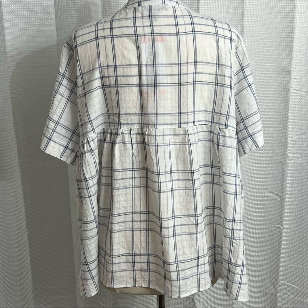 Gloria Vanderbilt Women's V-Neck, Short Sleeve High-Low Hem, Work Blouse Top NWT - Picture 5 of 7